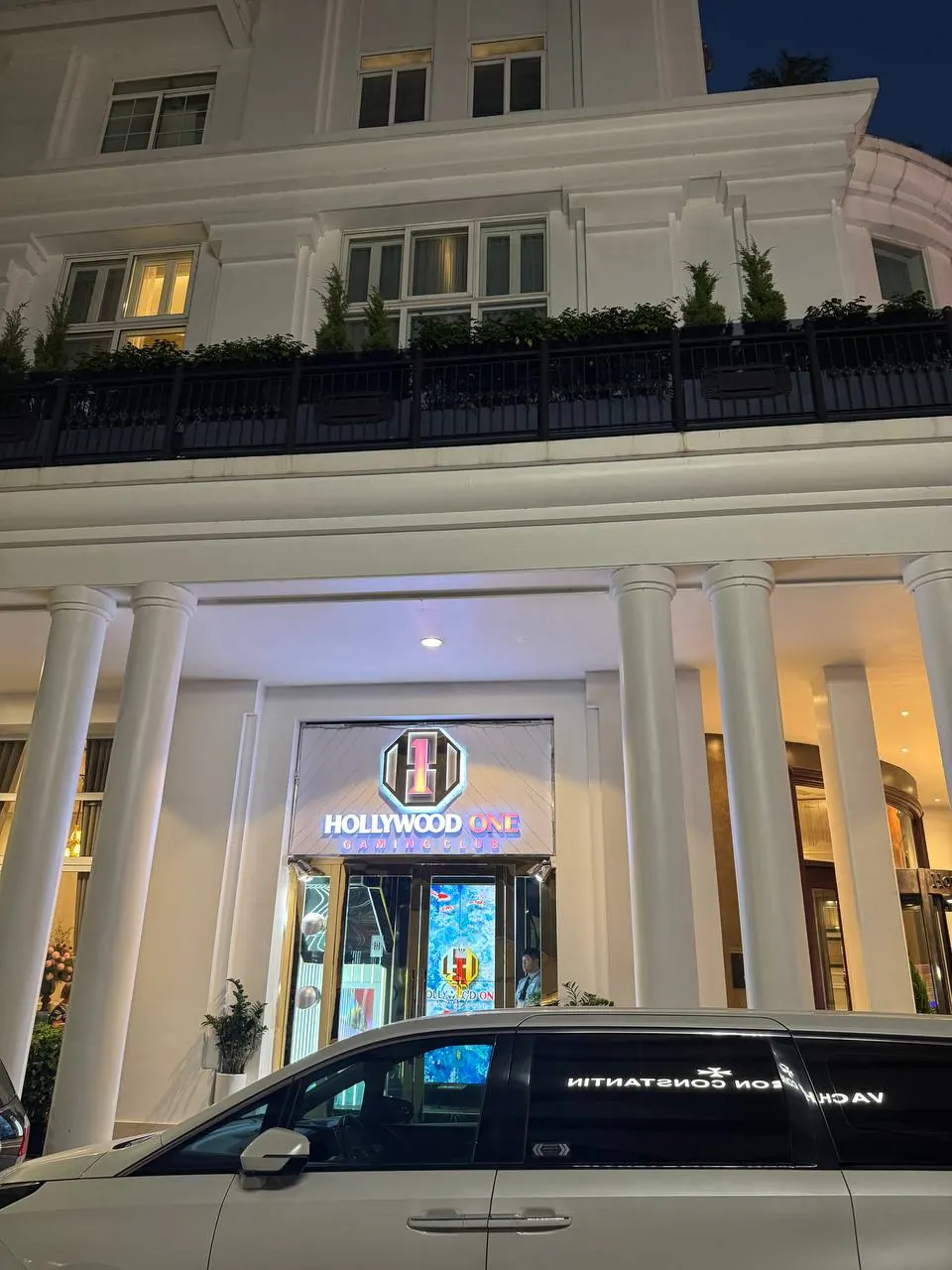 오페라 드 로페라 호텔 · 할리우드 원 카지노 — 할리우드 원 카지노 외관